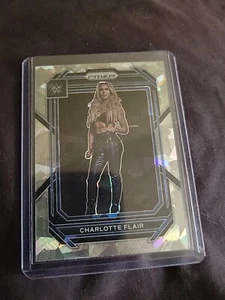 Charlotte Flair 2023 Panini Prizm WWE Cracked Ice Parallel Smackdown #123 - Bild 1 von 2