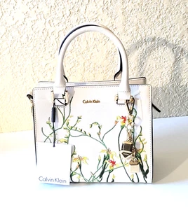 Calvin Klein Logan Leather Crossbody. New with Tag. Gold plated Charms on Bag - Picture 1 of 18