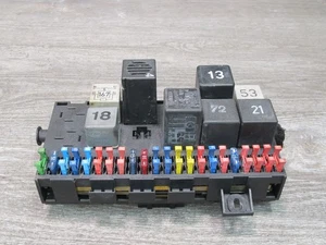 86-89 VW SCIROCCO MK2 FRONT UNDER DASH FUSE RELAY BOX MODULE UNIT 171941821 OEM - Picture 1 of 12