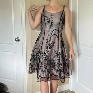 Dress barn size 4 black flower Dress - Picture 1 of 8