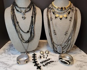 Schmuck Konvolut Grau Schwarz Stein Glas Acryl Neutrale Chicos Sarah Cov. Markenlos - Bild 1 von 16