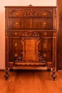 1930s Vintage Art Nouveau Dresser - Picture 1 of 6