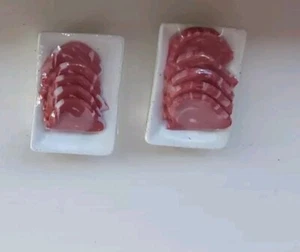 Miniature Dollhouse Meat Slices Covered with Glad Wrap On A Ceremic Plate 1:12th - Picture 1 of 4