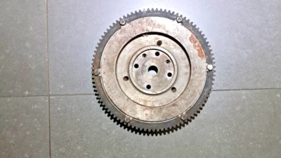 Disco oscilante Triumph TR3A a partir de TR50000 TR3B TR4, atornillado con 90 dientes - Imagen 1 de 3