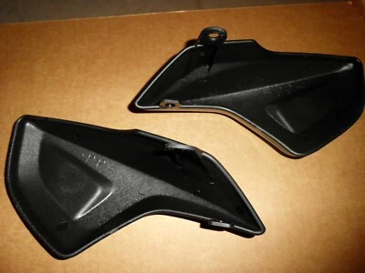 Yamaha ZUMA 125 2009-2015 par de protectores de cepillo izquierdo y derecho OEM nuevos Foto 1 de 2