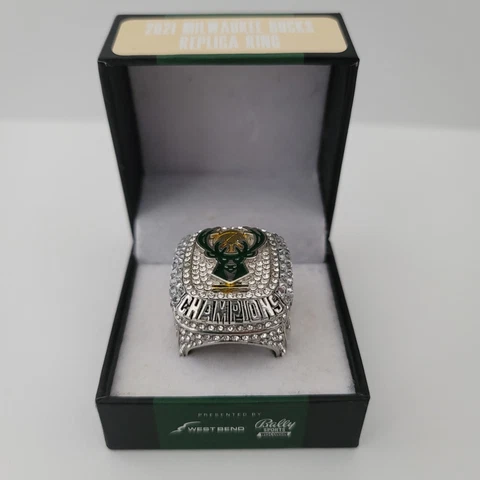 2021 MILWAUKEE BUCKS NBA CHAMPIONSHIP REPLICA RING NBA GIVEAWAY 3/24/22 NIB Cover