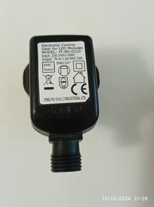 Ying Fu LED Fairy Light Power Supply Adapter YF-BS-0310 Output: 3V 1.0A MAX: 3VA - Picture 1 of 2