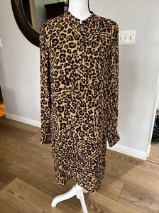 GUCCI 100% silk leopard Shirt dress woman's size 46 Medium Animal Cheetah Logo - Picture 1 of 17