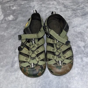 Keen Green Olive Camo Newport H2 Waterproof Hiking Sandals Big Kids Size 5 - Picture 1 of 4