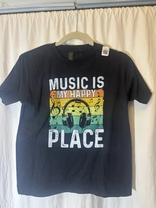 T-shirt Music Is My Happy Place unisex adulto media W42 - Foto 1 di 3