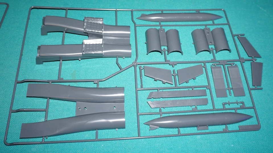 Tamiya 1/32 McDonnell Douglas F-15e Strike Eagle Kit 60302