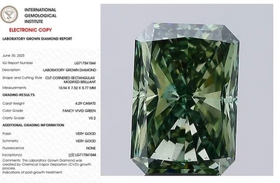 4.29 Radiant Lab Grown Diamond Engagement Ring IGI Fancy Vivid Green VS2 - Image 1 of 4