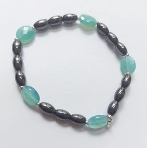 Bracciale in argento 925 elastico con avventurina ovale sfaccettata ed ematite - Foto 1 di 5