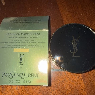 YSL -#20 - LE CUSHION ENCRE De PEAU FUSION INK ALL DAY MATTE FLAWLESS FOUNDATION - Image 1 of 4