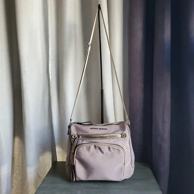 Bolso Bandolera Adrienne Vittadini Studio Multi-Zip Taupe Viaje Todos los Días Foto 1 de 4