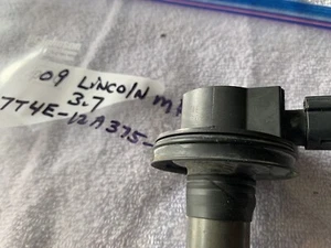 2009-2017 Lincoln MKS Igntion Coil 7T4E-12A375-ED (3.7L 6 Cylinder) - Foto 1 di 6