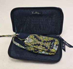 Vera Bradley Wristlet Retired Cambridge Green Blue Plus Accessory Bag - Picture 1 of 7
