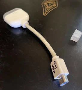 Mini-VGA to VGA & Mini-DVI to VGA adapters for Apple Macbook OEM - Picture 1 of 3