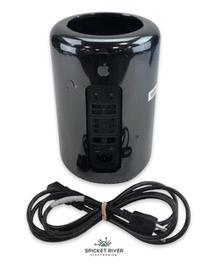 Apple Mac Pro A1481 2013 Quad Core Xeon E5-1620v2 250GB SSD 16GB RAM 2x D300 - Picture 1 of 4