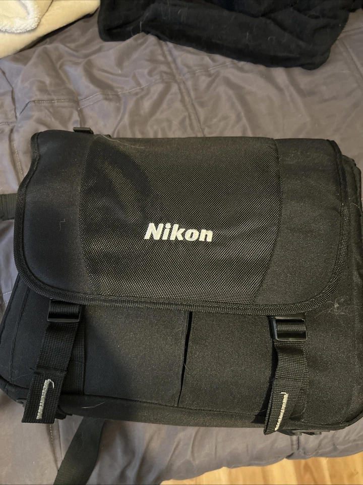 Nikon Courier Camera Bag - Image 1 of 2