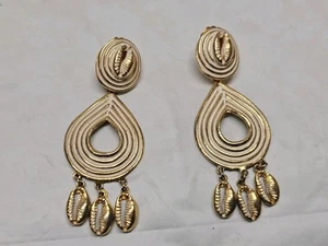 Vintage Signed Mosell Earrings Seashells - Picture 1 of 3