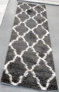 D GREY / IVORY 2'-3" X 8' Pressed Pile Rug, Reduced Price 1172730221 SGDS257A-28 - Picture 1 of 4