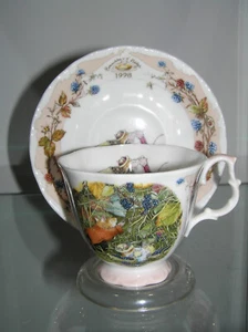 RARE BRAMBLY HEDGE ROYAL DOULTON THE YEAR 1998 FULL SIZE CUP & SAUCER BEAUTIFUL - Picture 1 of 5