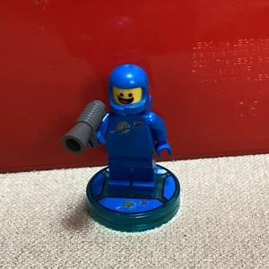 LEGO La Lego Película Benny Minifigura con Dimensiones Placa Base - Imagen 1 de 5