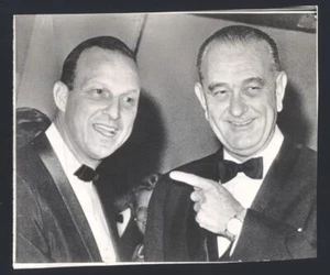 Lot (2) 1960s Cardinals STAN MUSIAL, MOM & LYNDON B JOHNSON Original News Photos - Picture 1 of 5