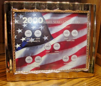 Photo Frame Gold (2000 State Series Quarters Board for Display of Coins)     776 - Image 1 of 4