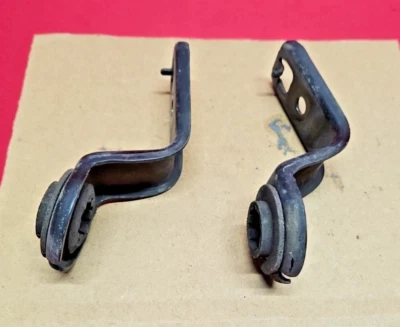 2009 2010 Pontiac Vibe suporte de radiador superior conjunto com ilhós 88975779 - Imagem 1 de 4