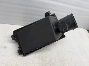 P50105 2009-2011 Jaguar XF Air Cleaner Filter Box 4.2L V8 2W939600AH OEM - Picture 1 of 8