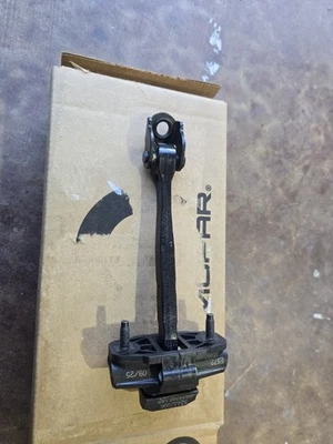 Jeep Compass 2017-2022 puerta delantera derecha correa de verificación tapón nuevo OEM 68242951AB Foto 1 de 4