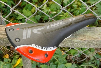 Selle San Marco Regal E Saddle Black Rivets Red Road Bike Regale Classic Seat - Image 1 of 4