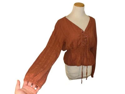 100% 纯棉 charlotte russe y2k 系带长袖荷叶边 v 领罩衫尺寸 XL — 第 1/4 张图片