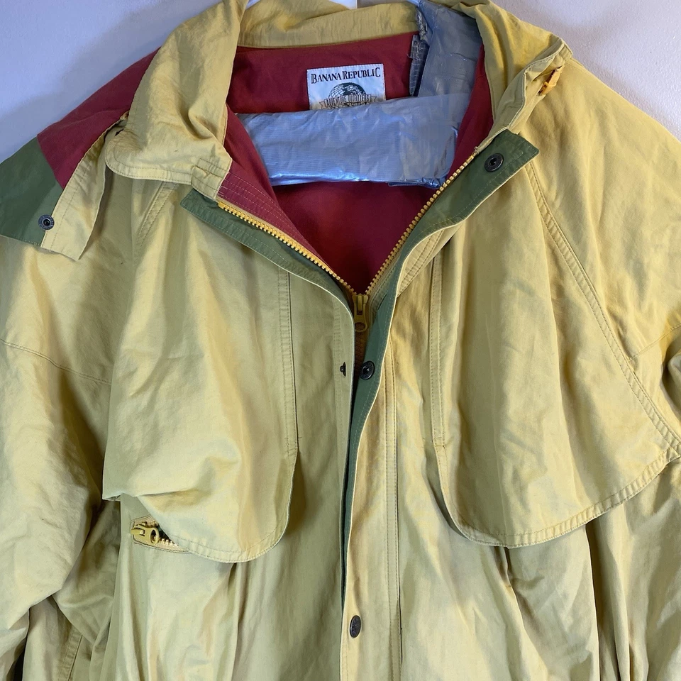 Chaqueta con Capucha Vintage Banana Republic Original Travel Field Amarilla Hombre Grande Foto 1 de 4