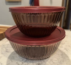 Juego de 2 cuencos mezcladores acanalados acanalados Pyrex Cranberry 7402-S 6 tazas y 7403-S 10 tazas - Imagen 1 de 9