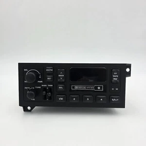 Dodge Chrysler Corporation Radio AM/FM Dolby Cassette P04858556AC sin probar - Imagen 1 de 4