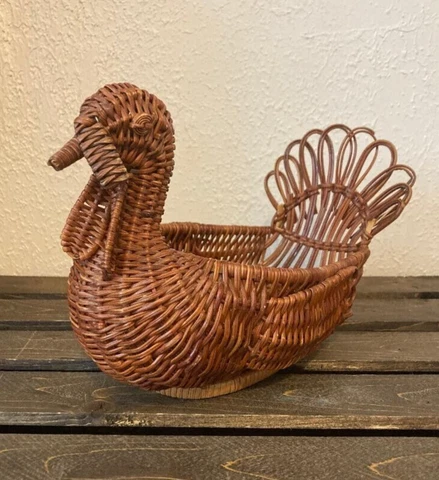 Vintage Wicker Rattan Turkey Shaped Brown Woven Basket Thanksgiving Decor Cover