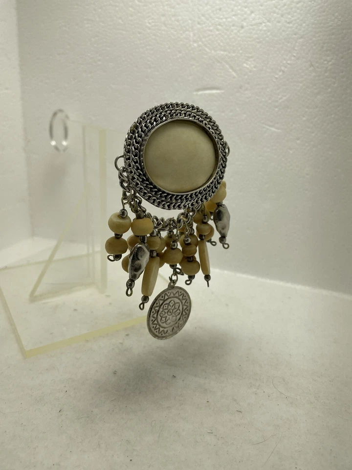 Broche vintage hecho en India. Cuentas de cuarzo y piedra grande engaste chapada en plata Foto 1 de 4