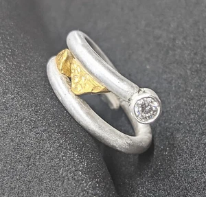 Ring mit Saphir, Silber 999 , Feinsilber, Gold Flamere Design by Dieter Fischer - Bild 1 von 7