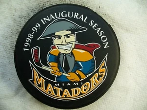 ECHL Miami Matadors '98-99 Inaugural Logo Official Hockey Puck Collect Pucks - Bild 1 von 2