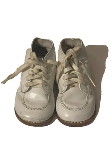 Zapatos para caminar JC Penney bebé con fondo duro blancos bebé/bebé talla 3 vintage - Imagen 1 de 5