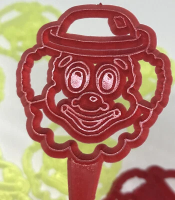 33 Asst'd Colores Plano Payaso Bowler Sombrero Cupcake Pastel Toppers Fiesta Selecciones de Plástico Foto 1 de 3