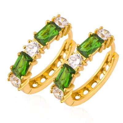 Pendientes de aro redondos verdes y transparentes de corte esmeralda alternativos rellenos de oro amarillo Foto 1 de 4