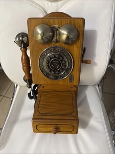 Thomas Crosley CR92 Museum Series Wood Antique Look Wall Phone Telephone - Picture 1 of 3
