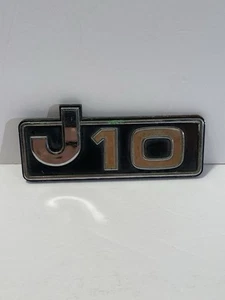 1970s JEEP GLADIATOR/HONCHO J10 FRONT FENDER NAMEPLATE EMBLEM/BADGE - Picture 1 of 6