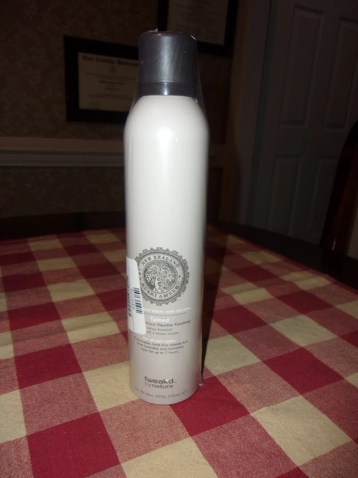 Spray para el cabello Tweak'd By Nature New Zealand Tamed Bye Frizz acabado 8 oz NUEVO Foto 1 de 1
