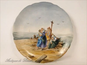 Limoges Porcelain Plate Women Sailors Brittany 20th - Picture 1 of 1