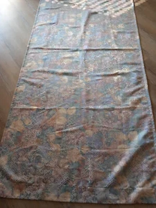 2 schöne Vorhänge, leicht blumig, Pastellfarben, 2,50m x 1,10m - Bild 1 von 4